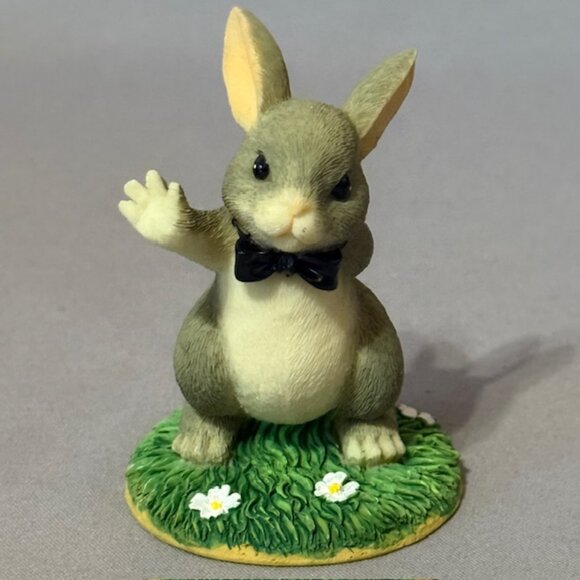 Charming Tails Figurine Mouse Fitz Floyd Anthropomorphic Mice Best Bunny Rabbit - Picture 1 of 3